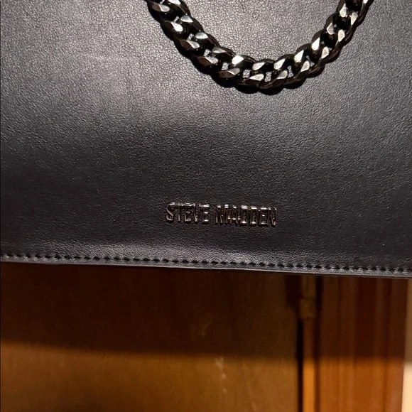 Steve Madden Black Shoulder Bag - Picture 3 of 6